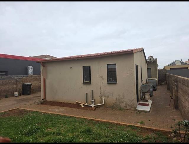 3 BEDROOM HOUSE FOR SALE IN PROTEA GLEN EXT